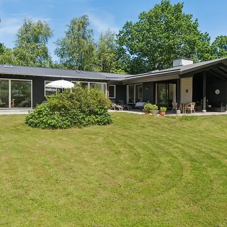 Lovely Base Near And Attractions Casa vacanze